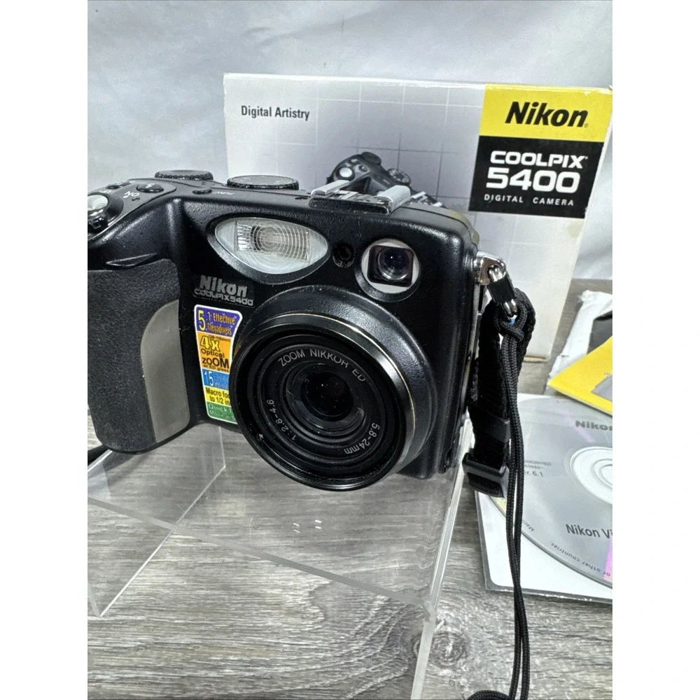 Nikon Coolpix 5400 Camera 5MP Flip Screen Charger, Battery, CF Mem Card, Tested